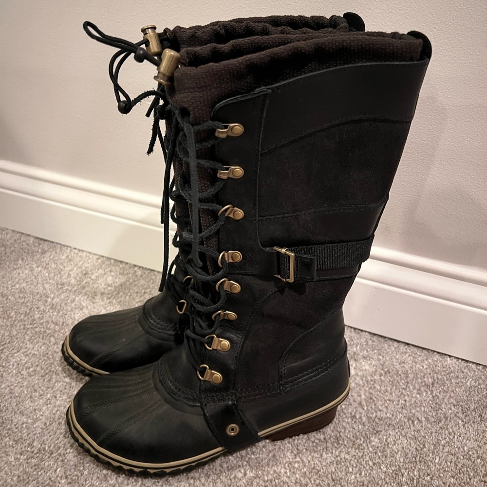 Black Sorel Snow Rain Boots size 8